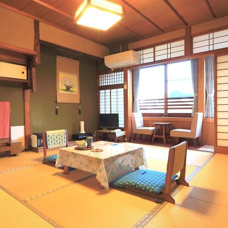 Ougiya Ryokan Toyooka  Buitenkant foto