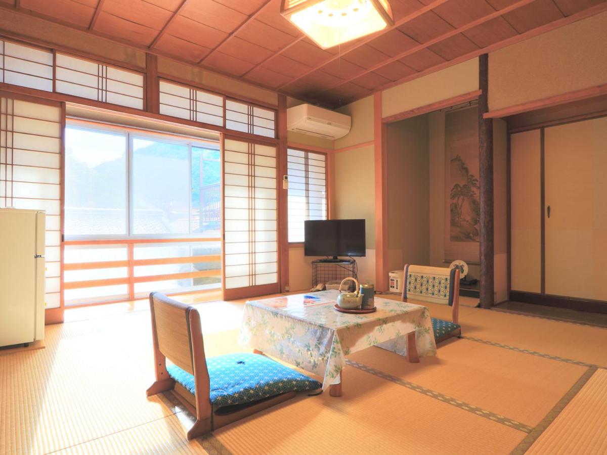 Ougiya Ryokan Toyooka  Buitenkant foto